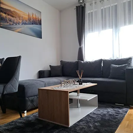 Apartment Zimska Carolija *